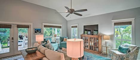 House (3 Bedrooms) | Interior