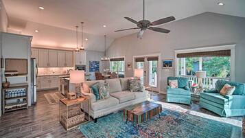 House (3 Bedrooms) | Front of property