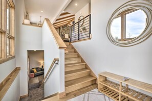 House (4 Bedrooms) | Interior - Luxe Home w/ Patio & Pool Access in Silverthorne! (Silverthorne)