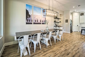 Interior - Brand New Modern Canyon Lake Escape w/ Fire Pit! (Canyon Lake)