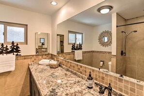 Casa (3 Bedrooms) | Baño | Regadera 