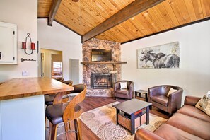 House (2 Bedrooms) | Interior