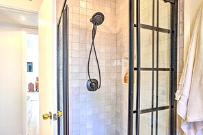 Bathroom - Cozy Home, 1/2 Mi to Downtown, 4 Mi to Hikes! (Wrightwood)