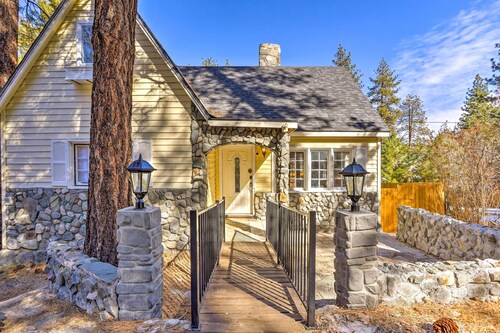 Cozy Home, 1/2 Mi to Downtown, 4 Mi to Hikes!