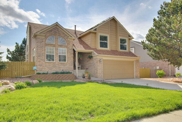 House (4 Bedrooms) | Front of property