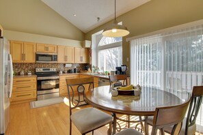 House (4 Bedrooms) | Interior