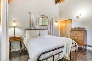 House (3 Bedrooms) | Interior - Lake Arrowhead Retreat By Snow Valley Mtn Resort! (Cedar Glen)