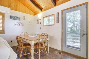 Interior - Lake Arrowhead Retreat By Snow Valley Mtn Resort! (Cedar Glen)