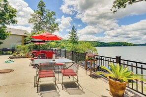 House (Multiple Bedrooms) | Interior - Lakefront Rocky Mount Main House w/ 3 Cabins! (Rocky Mount)