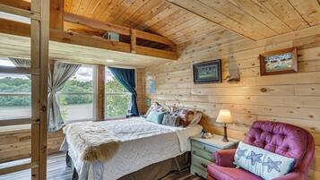 Casa (Multiple Bedrooms) | Interior