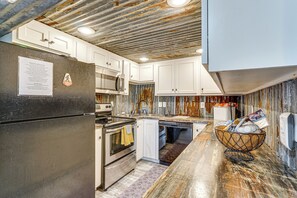 House (Multiple Bedrooms) | Interior