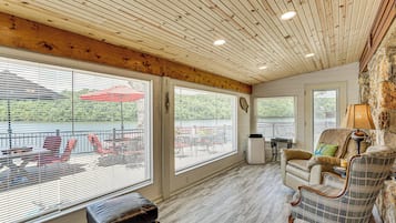 Casa (Multiple Bedrooms) | Interior