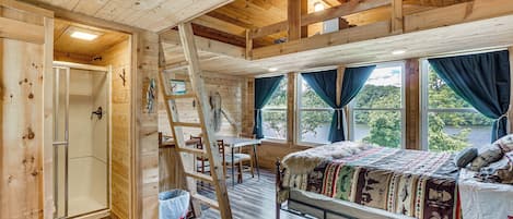 Casa (Multiple Bedrooms) | Interior