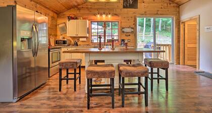 Butler Cabin on 19 Acres w/ Hot Tub & Fire Pit!