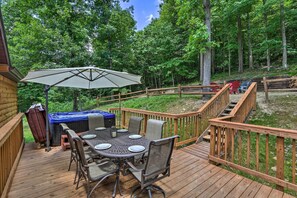 House (3 Bedrooms) | Interior - Butler Cabin on 19 Acres w/ Hot Tub & Fire Pit! (Butler)