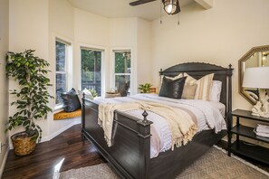 Huis (3 Bedrooms) | 3 slaapkamers, een strijkplank/strijkijzer, beddengoed