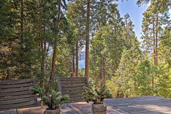 House (4 Bedrooms) | Interior - Expansive Retreat w/ Deck, Game Room & Lake Views! (Cedar Glen)