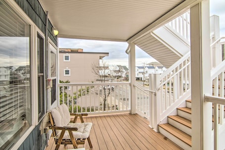 Apartamento (1 Bedroom) | Interior. Walk to Maryland Beach: Coastal Condo w/ Balcony