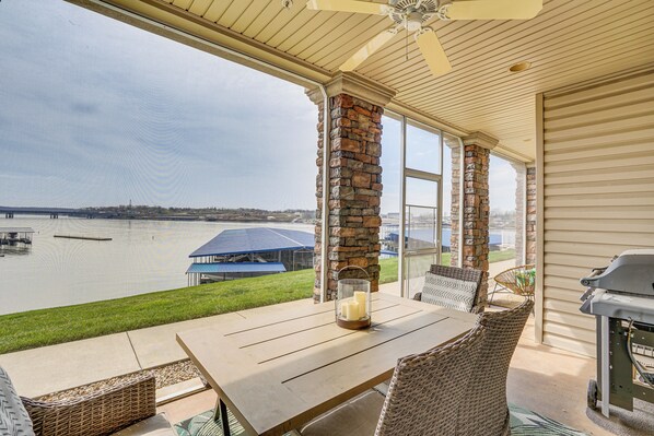 Apartment (3 Bedrooms) | Front of property - Resort Perks & Porch: Central Lands End Condo! (Osage Beach)