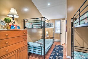 Apartment (2 Bedrooms) - South Yarmouth Condo: Walk to Beach & Dining! (South Yarmouth)