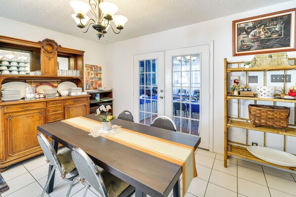 Interior - Private Pool & Yard! Massive San Antonio Villa (San Antonio)