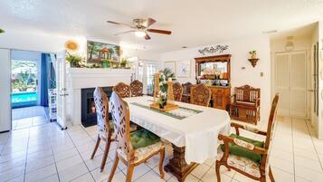 Villa (6 Bedrooms) | Interior