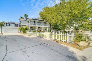 Villa (6 Bedrooms) | Interior