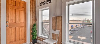 Lovely Stoughton Getaway Near Train Station!
