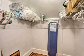 Apartment (2 Bedrooms) | Interior - Lovely Stoughton Getaway Near Train Station! (Stoughton)