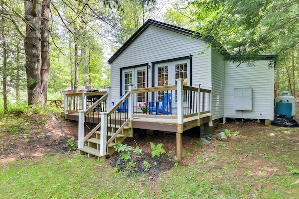 East Otis Vacation Rental W/ Private Deck & Bbq! - Tolland State Forest, East Otis