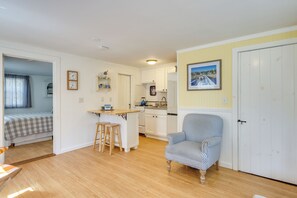 Cottage (2 Bedrooms) | Interior