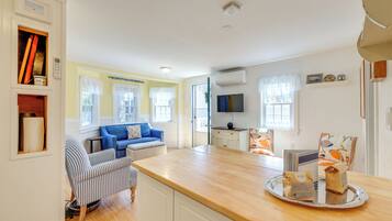 Cottage (2 Bedrooms) | Interior