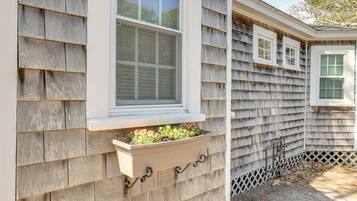 Cottage (2 Bedrooms) | Interior