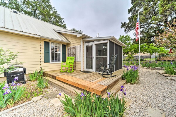 Cozy Canyon Lake Abode < 1 Mi To Boat Ramp! - Canyon Lake, TX