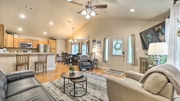 House (3 Bedrooms) | Front of property