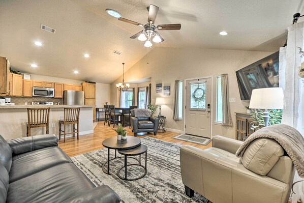 House (3 Bedrooms) | Front of property