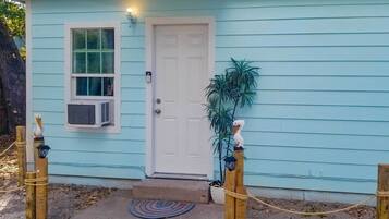 Cottage (2 Bedrooms) | Interior