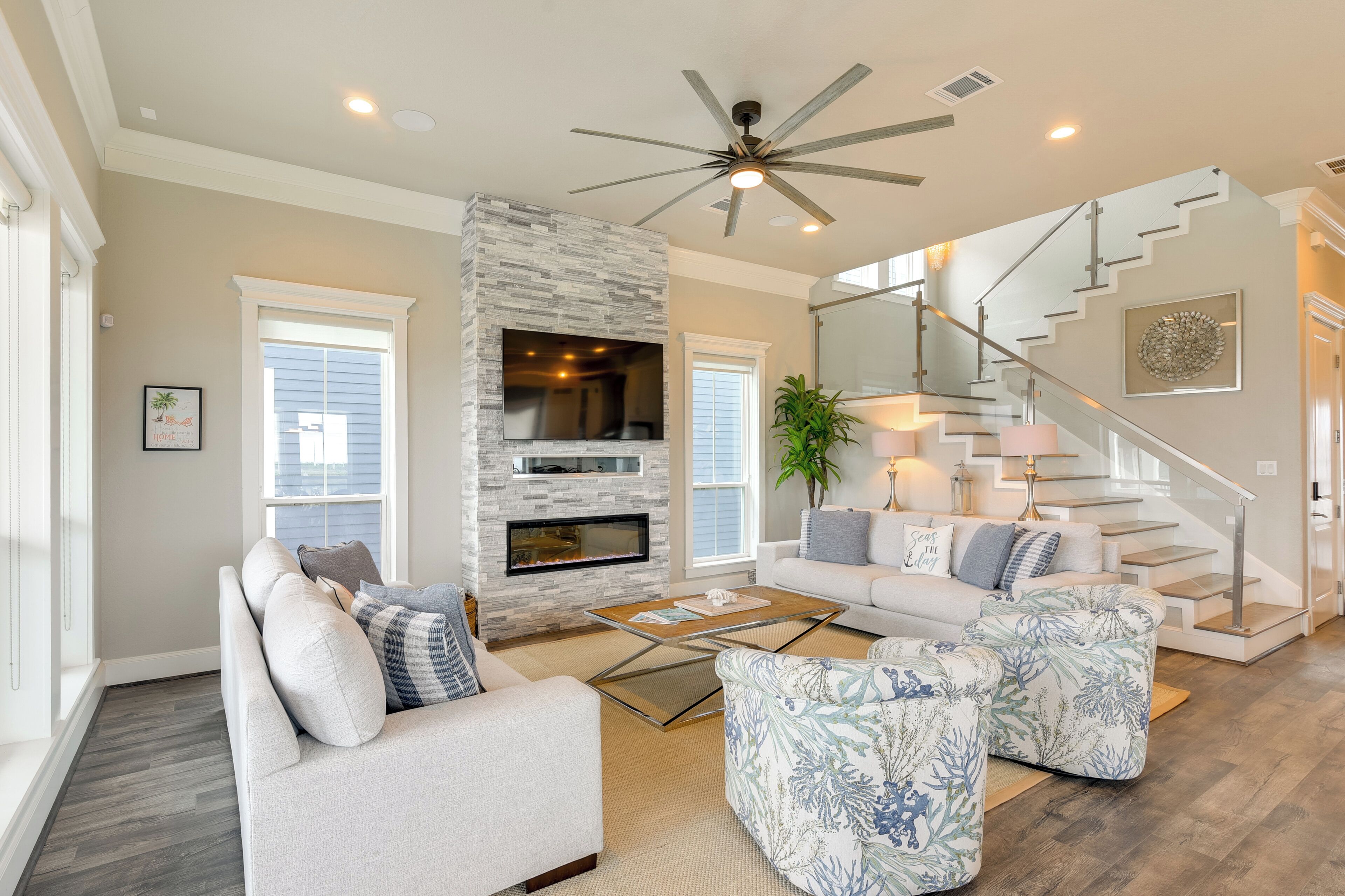 House (4 Bedrooms) | Front of property