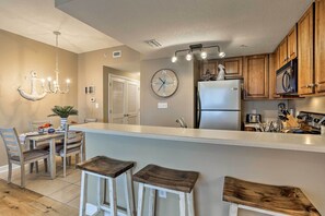 Apartment (1 Bedroom) | Interior - Resort Pool, Gym & Hot Tub: Beachfront PCB Condo! (Panama City Beach)