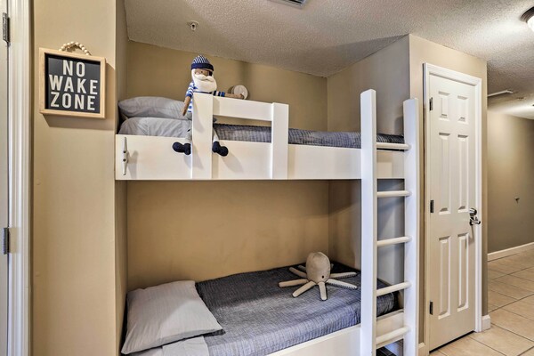 Resort Pool, Gym & Hot Tub: Beachfront Pcb Condo! - Panama City, FL
