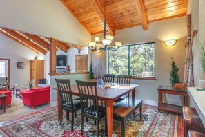 Dining - Deck & Views: Pet-friendly Starry Pines Cabin (Arnold)