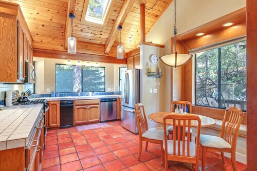 Deck & Views: Pet-friendly Starry Pines Cabin