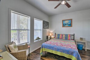 Interior - Bayfront Fishing Pier: Galveston Island Home! (Galveston)