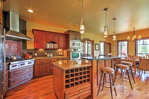 House (4 Bedrooms) | Interior - Tabernash Retreat w/ Hot Tub & Stunning Mtn Views! (Tabernash)