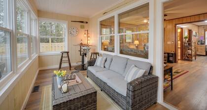 Solon Springs Getaway w/ Dock & Kayaks!