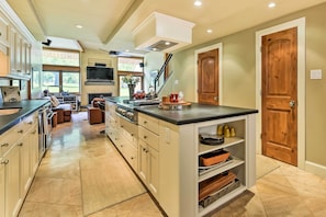 Interior - Park City Condo w/ Pool Access - Near Ski Slopes! (Park City)