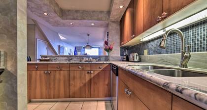 Ocean-view Maui Penthouse w/ Balcony & Pool Access