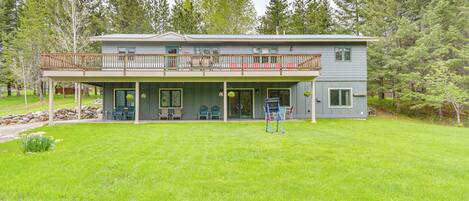 House (4 Bedrooms) | Exterior