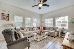 Villa (4 Bedrooms) | Interior - 8 Mi to Disney: Villa w/ Screened Pool & Lanai (Kissimmee)