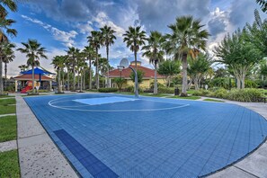 Villa (4 Bedrooms) | Interior - 8 Mi to Disney: Villa w/ Screened Pool & Lanai (Kissimmee)